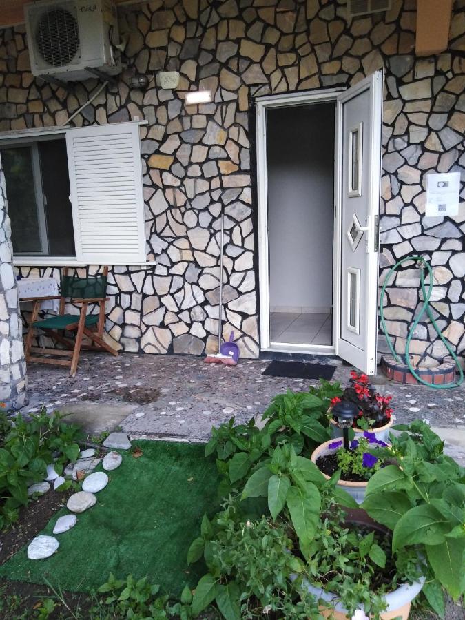 Miltos Rooms Leptokaryá Exterior foto