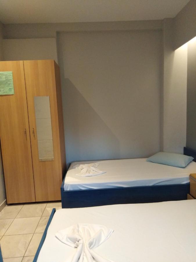 Miltos Rooms Leptokaryá Exterior foto